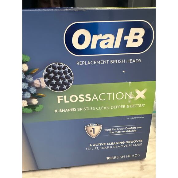 Oral-B Floss Action Electric Toothbrush Replacement Brush Heads, 10 ct. - Picture 2 of 4